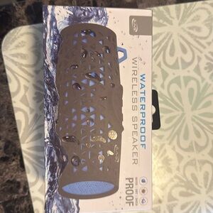 ILIVE WATERPROOF WIRELESS SPEAKER